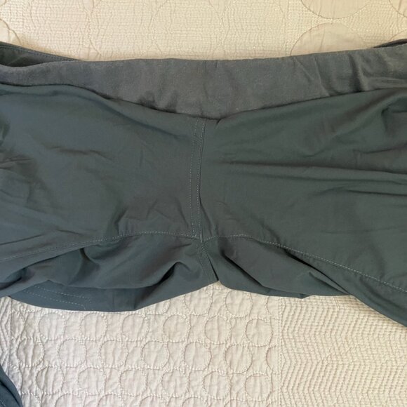 Royal Robbins Pants, Sz. M, Olive Green, pockets, adjustable length - Picture 8 of 16